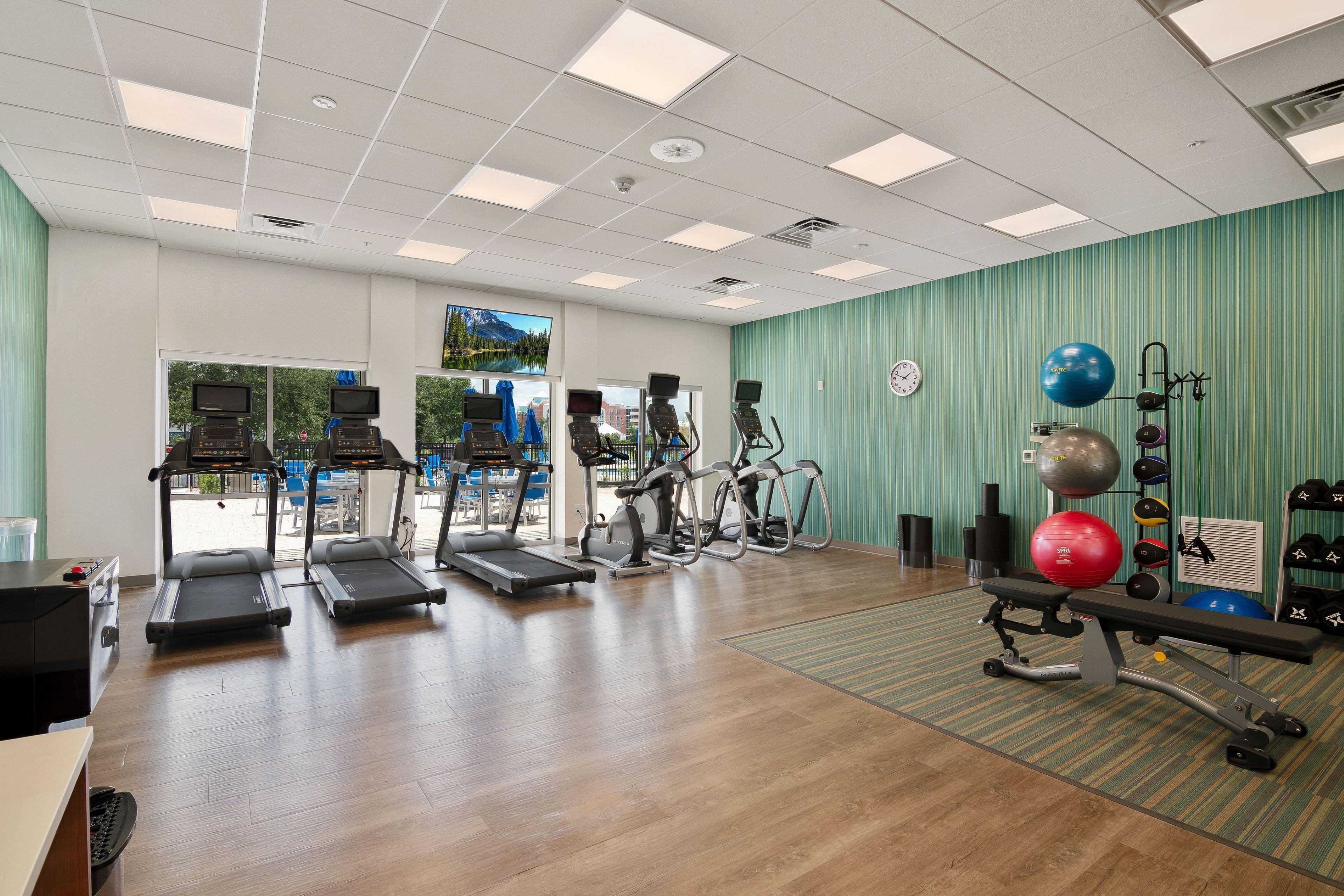 Holiday Inn Express & Suites Orlando- Lake Buena Vista By Ihg Exterior photo