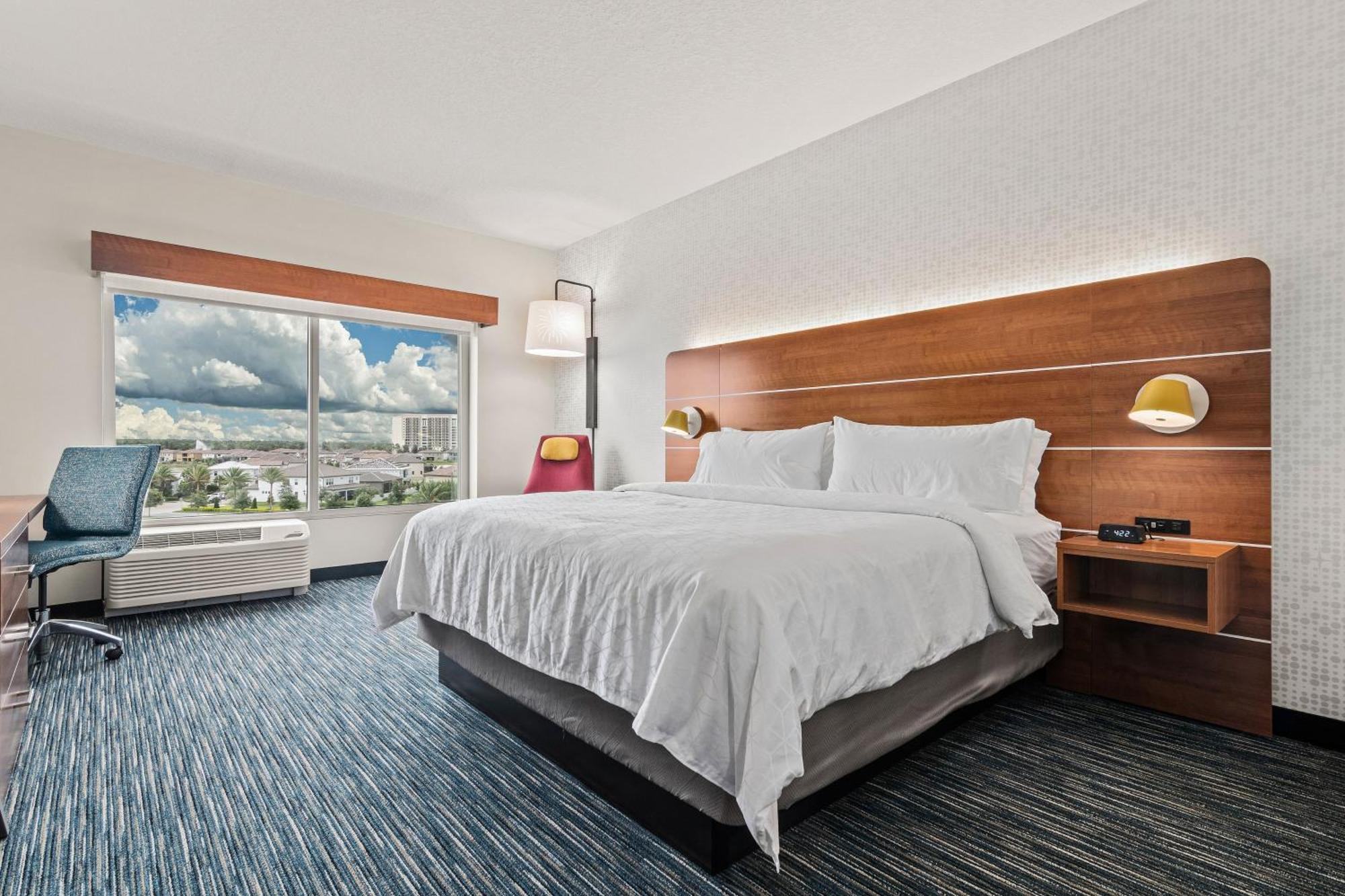 Holiday Inn Express & Suites Orlando- Lake Buena Vista By Ihg Exterior photo