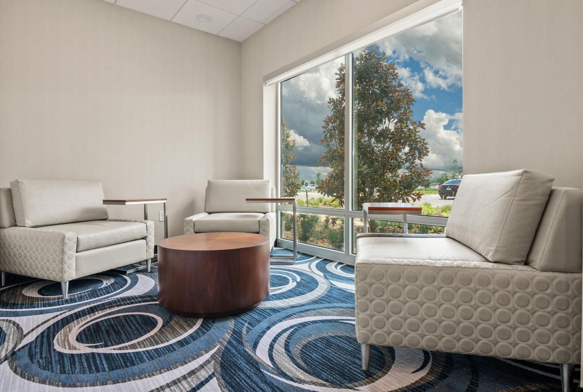 Holiday Inn Express & Suites Orlando- Lake Buena Vista By Ihg Exterior photo