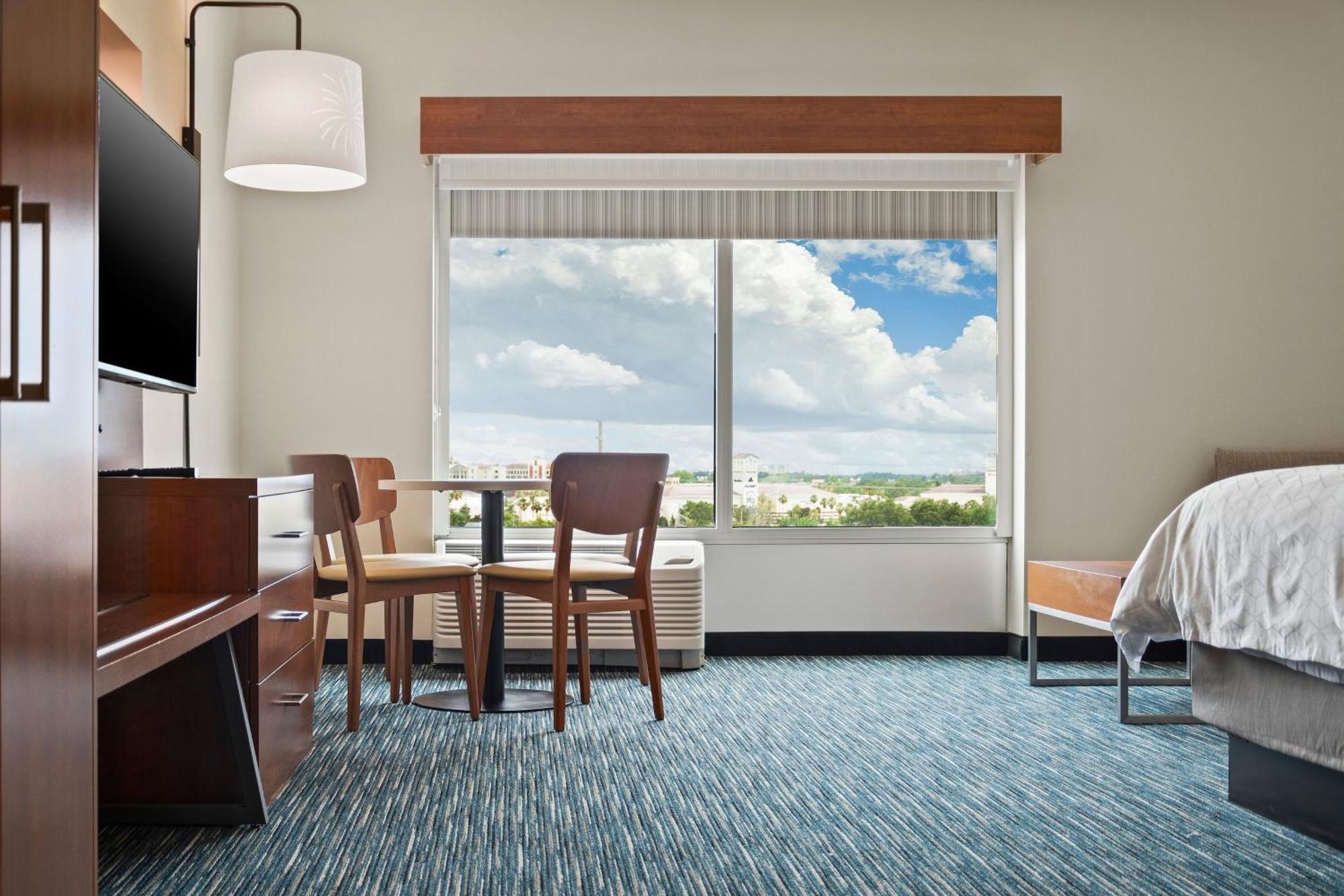 Holiday Inn Express & Suites Orlando- Lake Buena Vista By Ihg Exterior photo