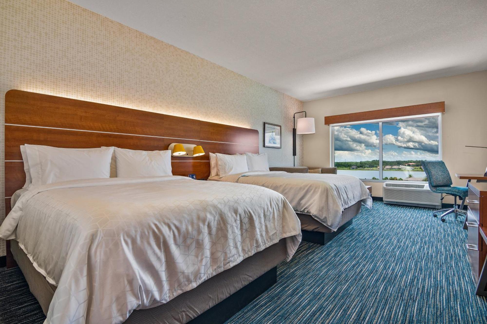 Holiday Inn Express & Suites Orlando- Lake Buena Vista By Ihg Exterior photo