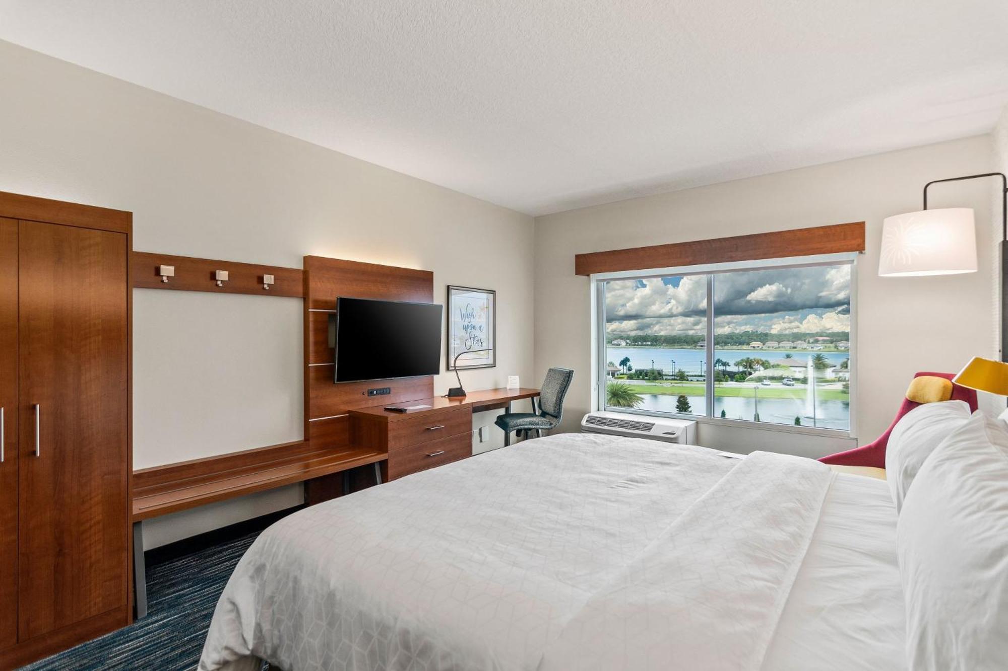 Holiday Inn Express & Suites Orlando- Lake Buena Vista By Ihg Exterior photo
