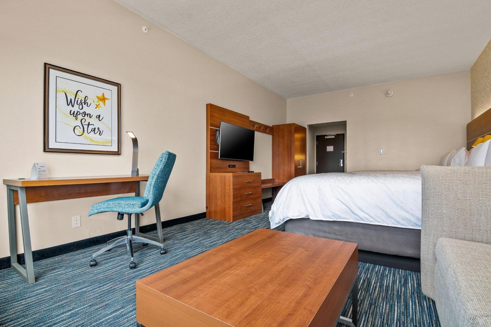 Holiday Inn Express & Suites Orlando- Lake Buena Vista By Ihg Exterior photo