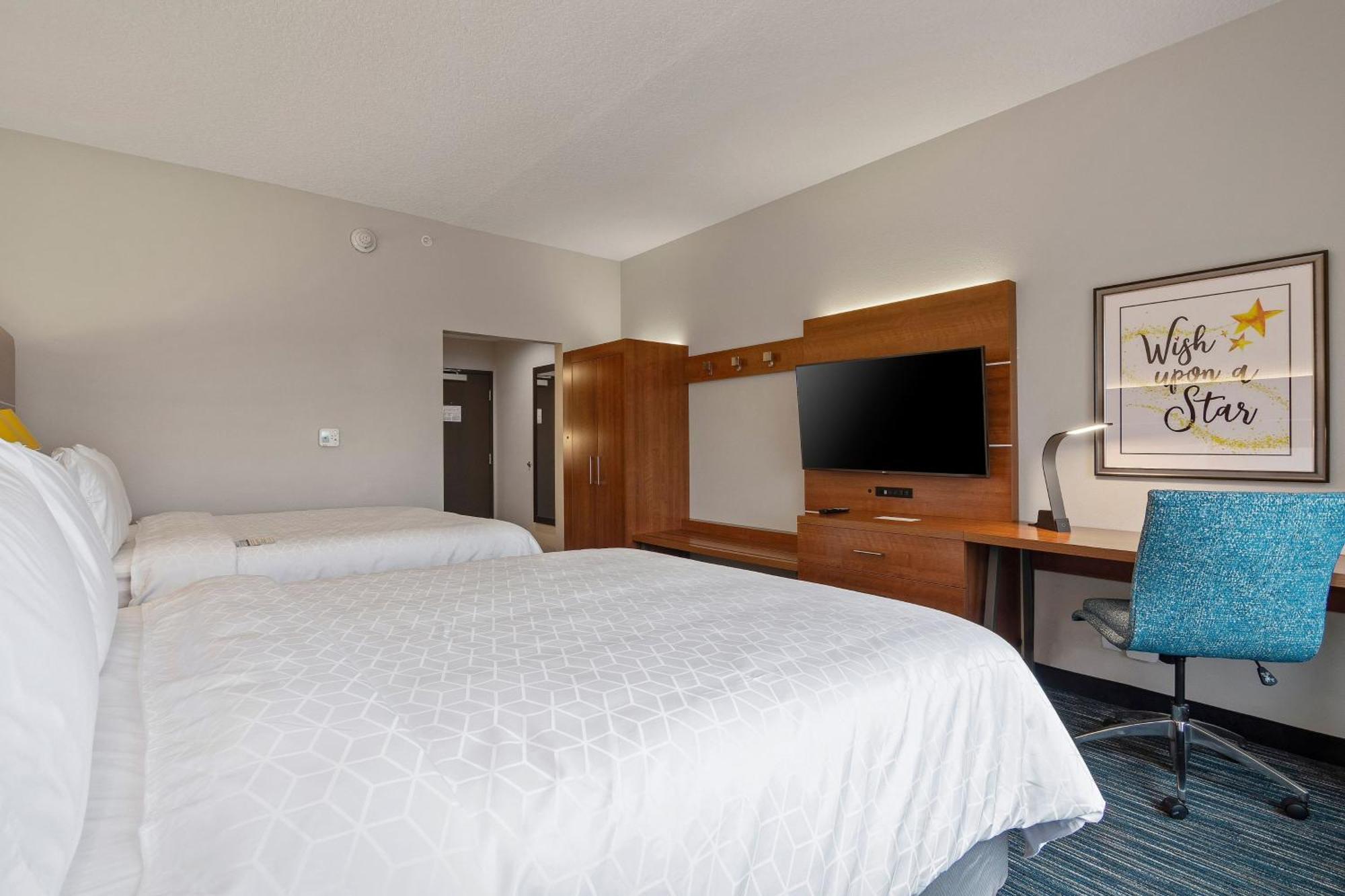 Holiday Inn Express & Suites Orlando- Lake Buena Vista By Ihg Exterior photo